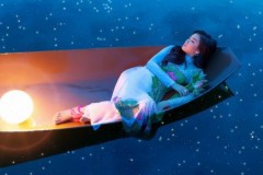 Do "thông minh hơn" nên phụ nữ cần ngủ nhiều hơn đàn ông?