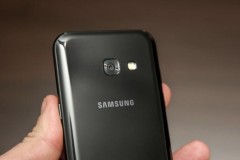 Bộ đôi Galaxy A3, Galaxy A5 2017 có thể đặt hàng tại Anh