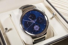 Huawei Watch 2 hỗ trợ khe cắm SIM sẽ ra mắt vào tháng 2