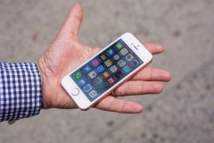 iPhone SE đẹp như iPhone 5s, mạnh như iPhone 6s giảm giá