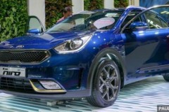 Kia giới thiệu Niro Hybrid mới tại triển lãm Singapore Motor Show 2017