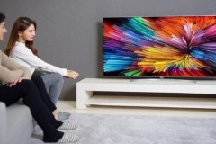LG giới thiệu TV OLED "mỏng như giấy dán tường"