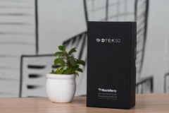 Mở hộp đánh giá nhanh Blackberry DTEK50