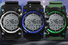 Smartwatch pin chờ 1 năm, chống nước cực tốt ra mắt
