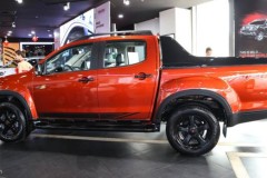 Xe bán tải Isuzu D-max 2017 ra mắt khách Việt với giá từ 660 triệu đồng