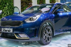 Xế lạ Kia Niro trình làng với mức giá ngất ngưởng