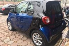 Xe ô tô tí hon Smart ForTwo tại Việt Nam đắt ngang Toyota Camry