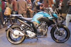 Yamaha FZ 25 - Mô tô giá bình dân cho thị trường Đông Nam Á
