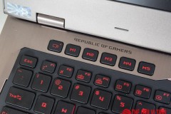 Cận cảnh laptop chơi game Asus ROG G701VI giá 85 triệu đồng