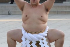 18.000 người nô nức mừng sumo Nhật nhận danh hiệu ‘Thiên hạ vô song’ sau 20 năm