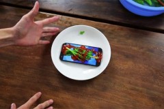 Cùng xem video vào bếp "hành hạ" Galaxy A5 2017!