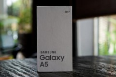 Mở hộp Samsung Galaxy A5 2017 phiên bản thương mại tại Việt Nam