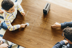 MWC 2017: Sony giới thiệu Xperia Touch, máy chiếu cảm ứng