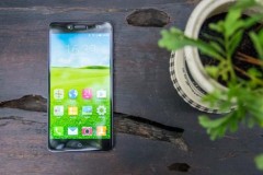 Nếu tiền lì xì khiêm tốn thì đây là chiếc phablet ngon lành