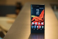 Rò rỉ ảnh chụp Sony Xperia XZ Premium với nắp lưng gương như Z5 Premium và màn hình 4K