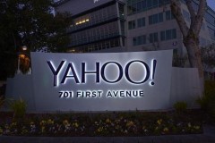 Sau vụ hàng tỷ tài khoản người dùng bị đánh cắp, Verizon vẫn quyết định mua lại Yahoo