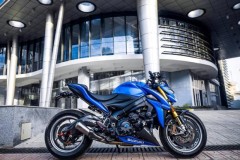 Suzuki GSX-S1000 lên đồ chơi "khủng" hàng đầu Việt Nam