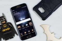 Xem lại màn đập hộp siêu phẩm Galaxy S7 Edge bản người dơi