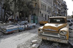 Ngắm bộ sưu tập xe hơi cổ mắc kẹt giữa Aleppo đổ nát