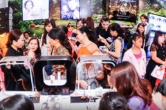 Phụ nữ Việt chi hàng tỷ đôla cho mỹ phẩm nhập khẩu