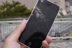 Màn hình smartphone có thể “tự chữa lành vết thương”