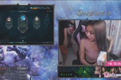 Được đại gia tặng hẳn iPhone, nữ streamer Việt Nam bật khóc vì xúc động