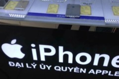 Giới bán lẻ điện thoại trong nước tiếp tục "dậy sóng"