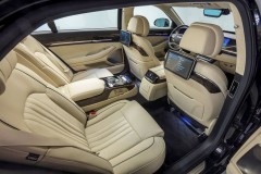 Bất ngờ Hyundai Genesis G90 nhận danh hiệu "Xe sang của năm 2017"