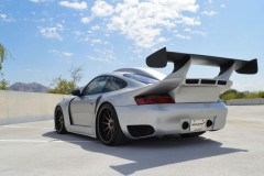 Porsche 911 GT2 2002 "lạ lẫm" sau sửa đổi được bán với giá 6,8 tỷ đồng