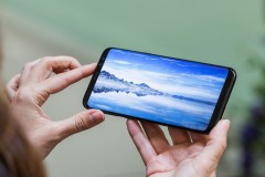Samsung chuẩn bị ra mắt màn hình có khả năng co giãn đầu tiên trên thế giới