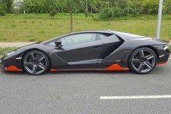 Siêu xe Lamborghini Centenario đầu tiên đến Anh quốc