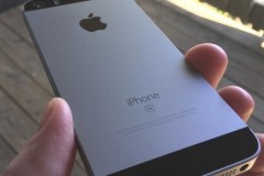 iPhone SE vượt mặt iPhone 7 Plus, Galaxy S7 Edge đứng đầu về sự hài lòng của người Mỹ