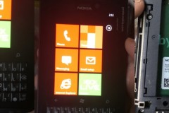Xuất hiện hình ảnh của máy Nokia cũ chạy WP8, có bàn phím QWERTY