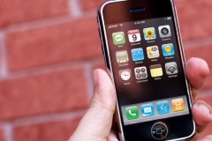 Chiếc iPhone đầu tiên có mặt tại Việt Nam đúng 10 năm trước