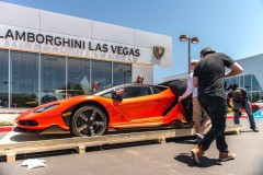 Xem màn đập hộp của Lamborghini Centenario