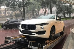 Maserati Levante S đầu tiên cập bến Việt Nam với “bộ áo” trắng muốt
