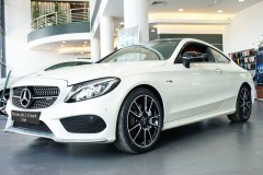 Mercedes-AMG C43 4MATIC Coupe 2017 đầu tiên về Việt Nam chốt giá 4,2 tỷ đồng