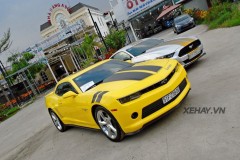 Ngắm vẻ đẹp của Chevrolet Camaro RS và Ford Mustang 2015