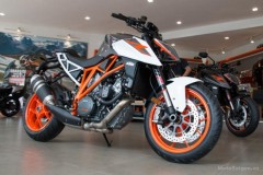KTM 1290 Super Duke R 2017 đầu tiên về Việt Nam chốt giá bán chính thức