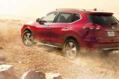 Nissan X-Trail 2017 trang bị hệ thống lái bán tự hành có giá từ 455 triệu tại Nhật