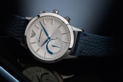 "Soái ca công nghệ" Armani smartwatch sẽ lên kệ vào vào 14/9