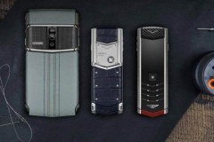 Vertu vừa quyết định "nhờ" TCL làm smartphone siêu sang