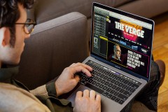 Điện thoại module hay Touchbar: sự sáng tạo bỏ qua trải nghiệm người dùng.