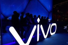 Vivo X9 camera selfie kép 20MP + 8MP, thiết kế giống iPhone 7 đến lạ kỳ