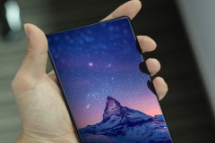Xuất hiện smartphone mỏng hơn cả Mi Mix, RAM 6GB, camera kép giá 3.8 triệu
