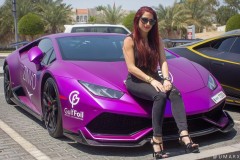 Lamborghini Huracan độ Revozport màu tím của mỹ nữ Ả Rập