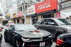 Sài Gòn: Quỷ dữ Chevrolet Camaro 2017 cực ngầu lướt phố