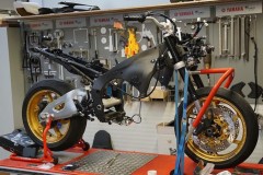 Siêu môtô Yamaha MT-10 "cực ngầu" nhờ đồ chơi khủng