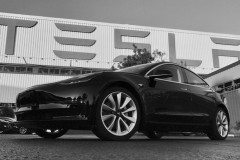 Tesla Model 3 phiên bản thương mại lộ diện những hình ảnh đầu tiên