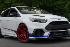 Thêm một chiếc Ford Focus RS 493 mã lực của Roush ghi điểm với bộ la-zăng tương phản